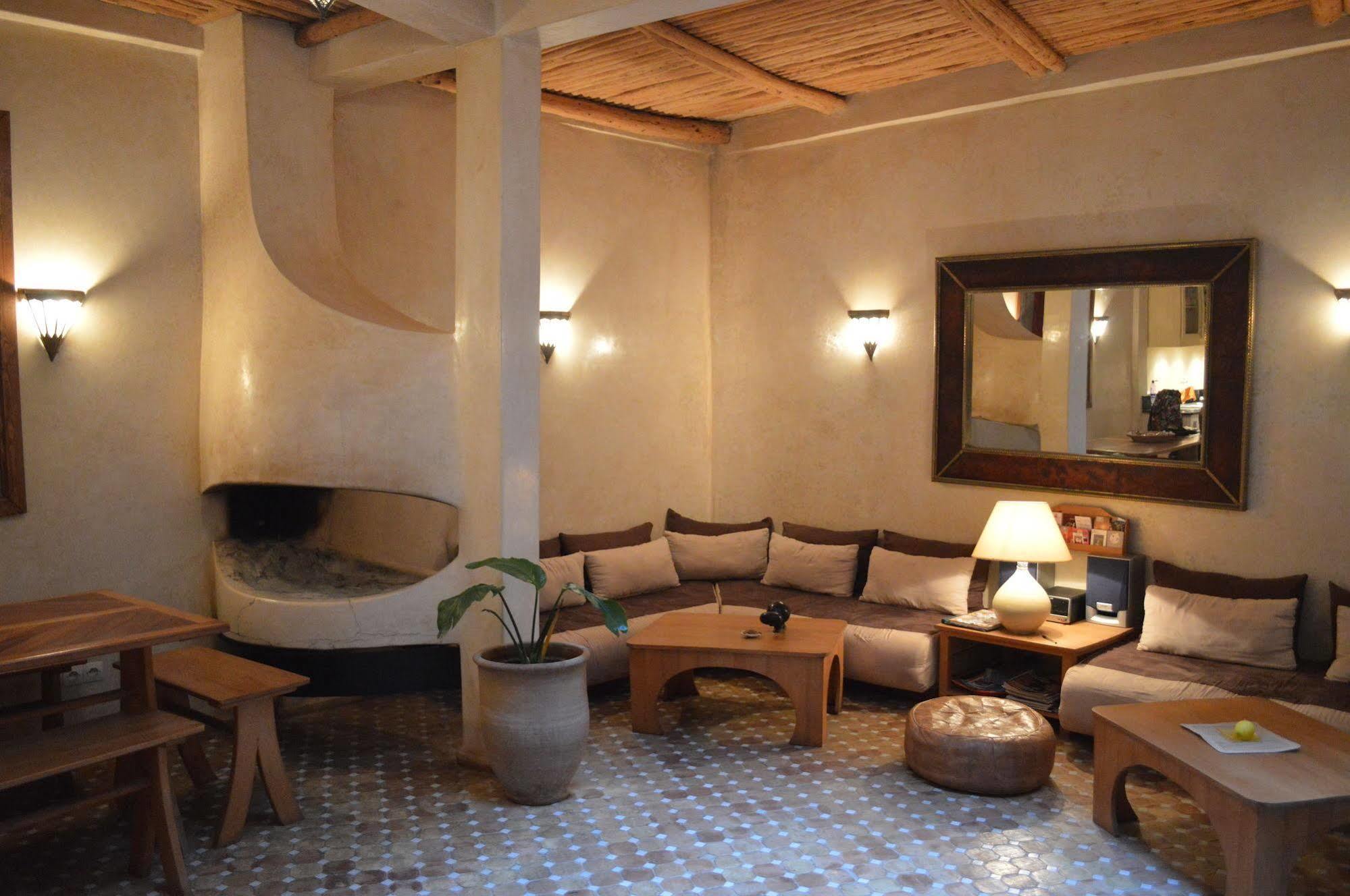 Riad Thais As-Suwajra Zewnętrze zdjęcie