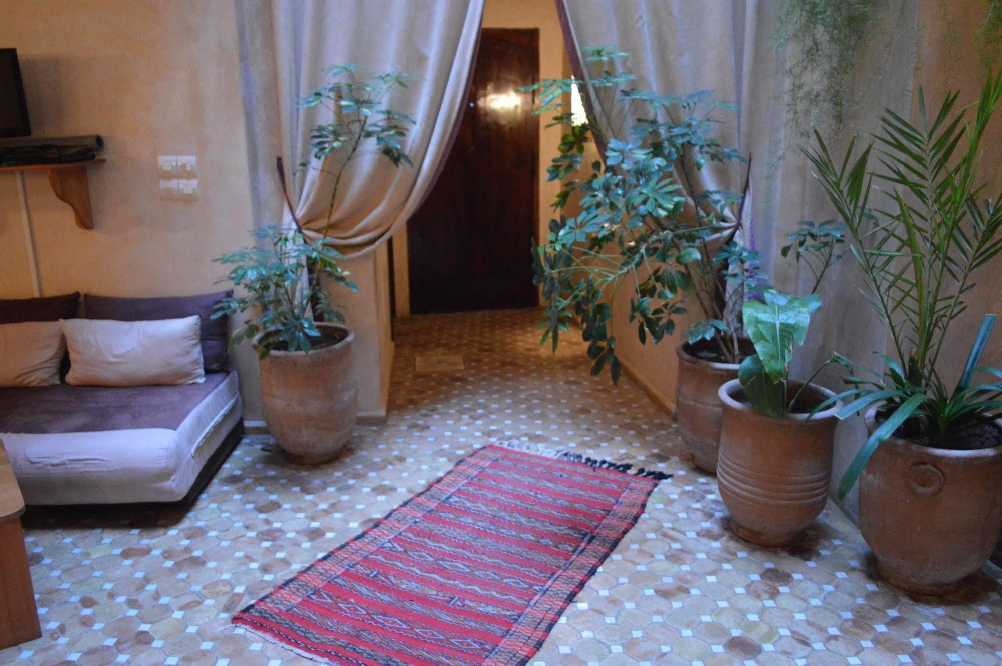 Riad Thais As-Suwajra Zewnętrze zdjęcie
